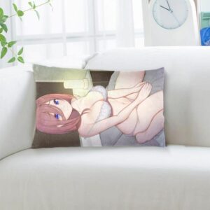 Sarung Bantal Miku Gotoubun no Hanayome Pillow Cover Dua Sisi (40x60cm)