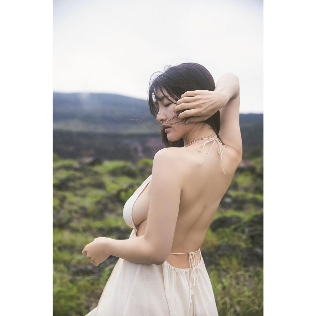 Photobook Tsumugi Hara Bloom Official Summer Photobook
